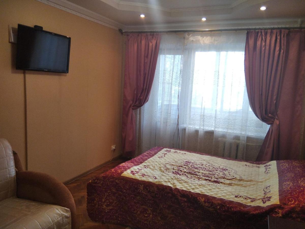 Уютная 1 Комнатная Квартира Возле Метро Дарница Kiev Bilik gambar